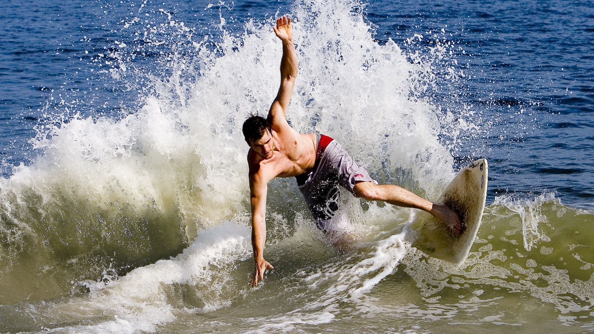 巴斯托尼,欧冠半决赛之夜的隐形操盘手